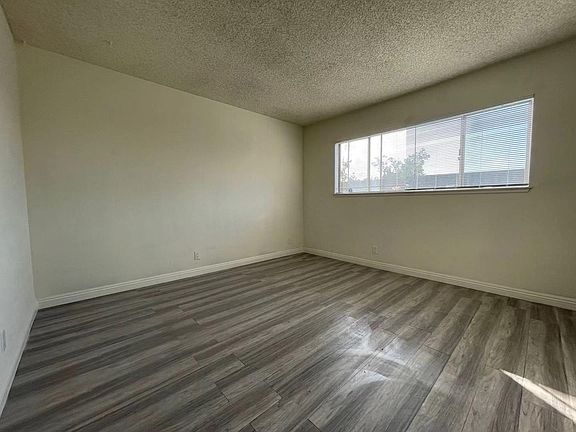 5th image of 763 Lincoln Ave