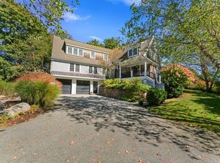 25 Forest St, Manchester, MA 01944