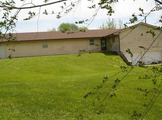 9040 County Road 427, Savannah, MO 64485
