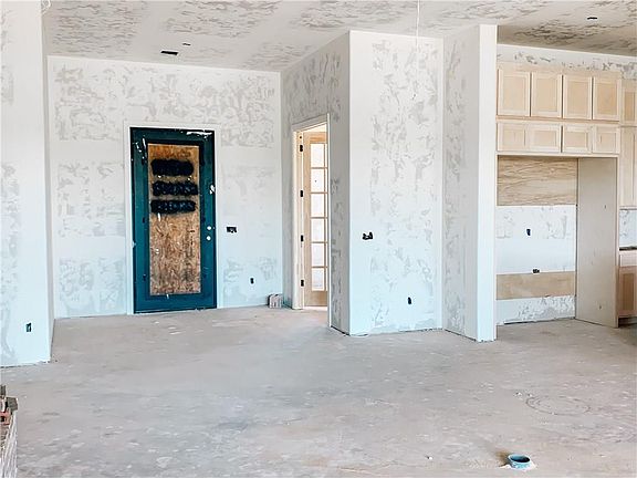 5th image of 21889 Villagio Dr