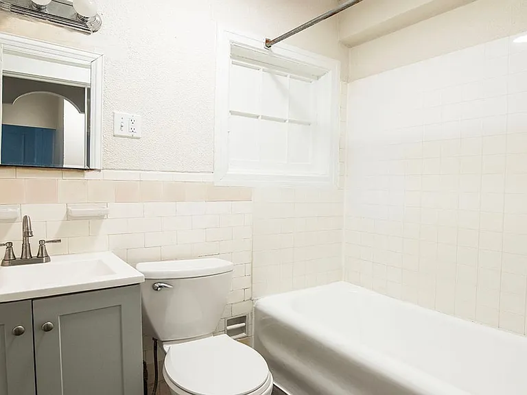 **English Manor Apartments Timeless Charm in the Heart of East Germantown** — Photo 46