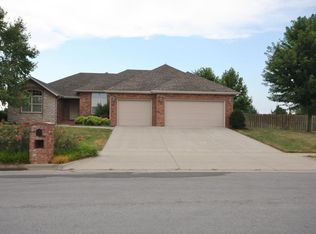 317 W Meadowgate Dr, Springfield, MO 65803