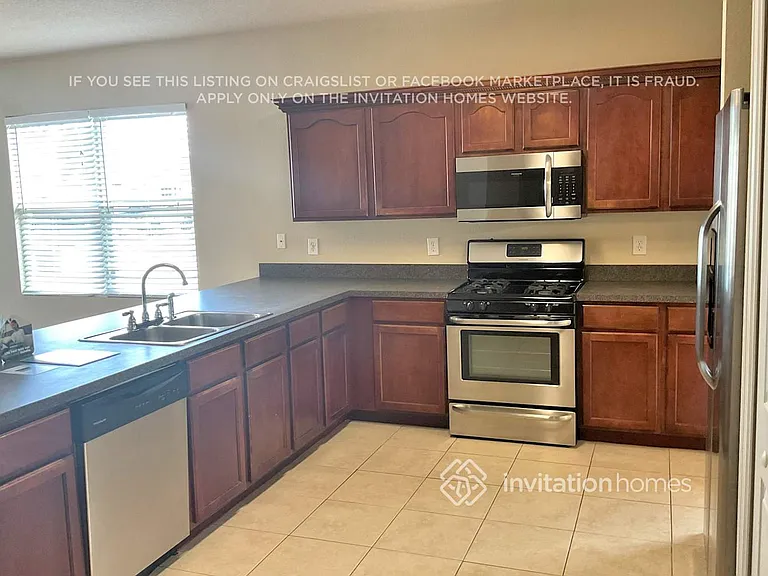 4373 Collinwood Dr — Photo 4