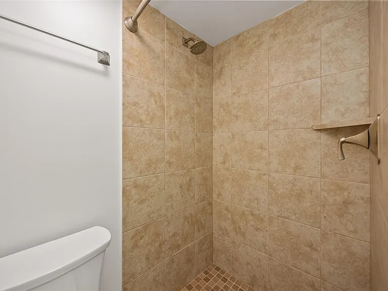 3131 Cummins St #3 — Photo 19