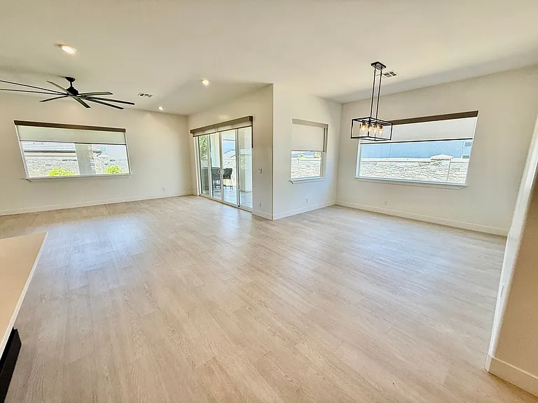 3714 S McKenzie Ln — Photo 32