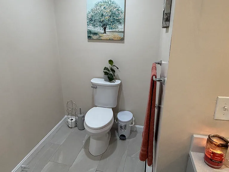 16 Pine St #A — Photo 19