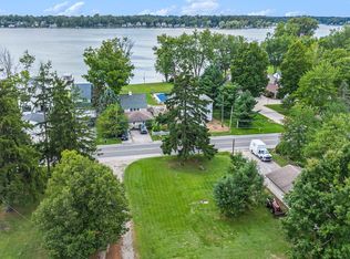 5586 Paw Paw Lake Rd, Coloma, MI 49038