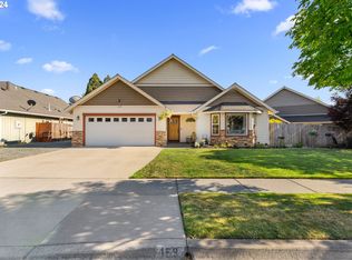 159 SE Yorktown Rd, Grants Pass, OR 97527