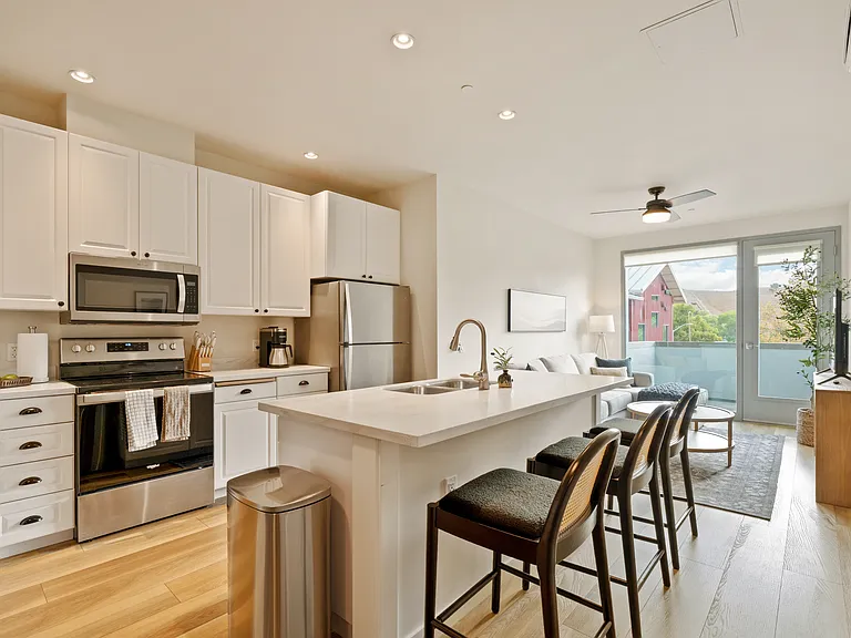 1982 Old Mission Dr #201 — Photo 1