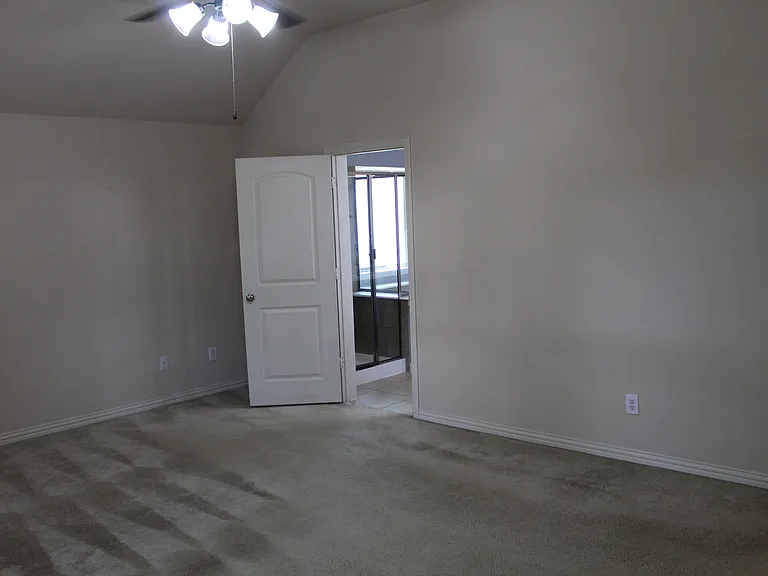8100 Mountain Cedar Dr — Photo 14