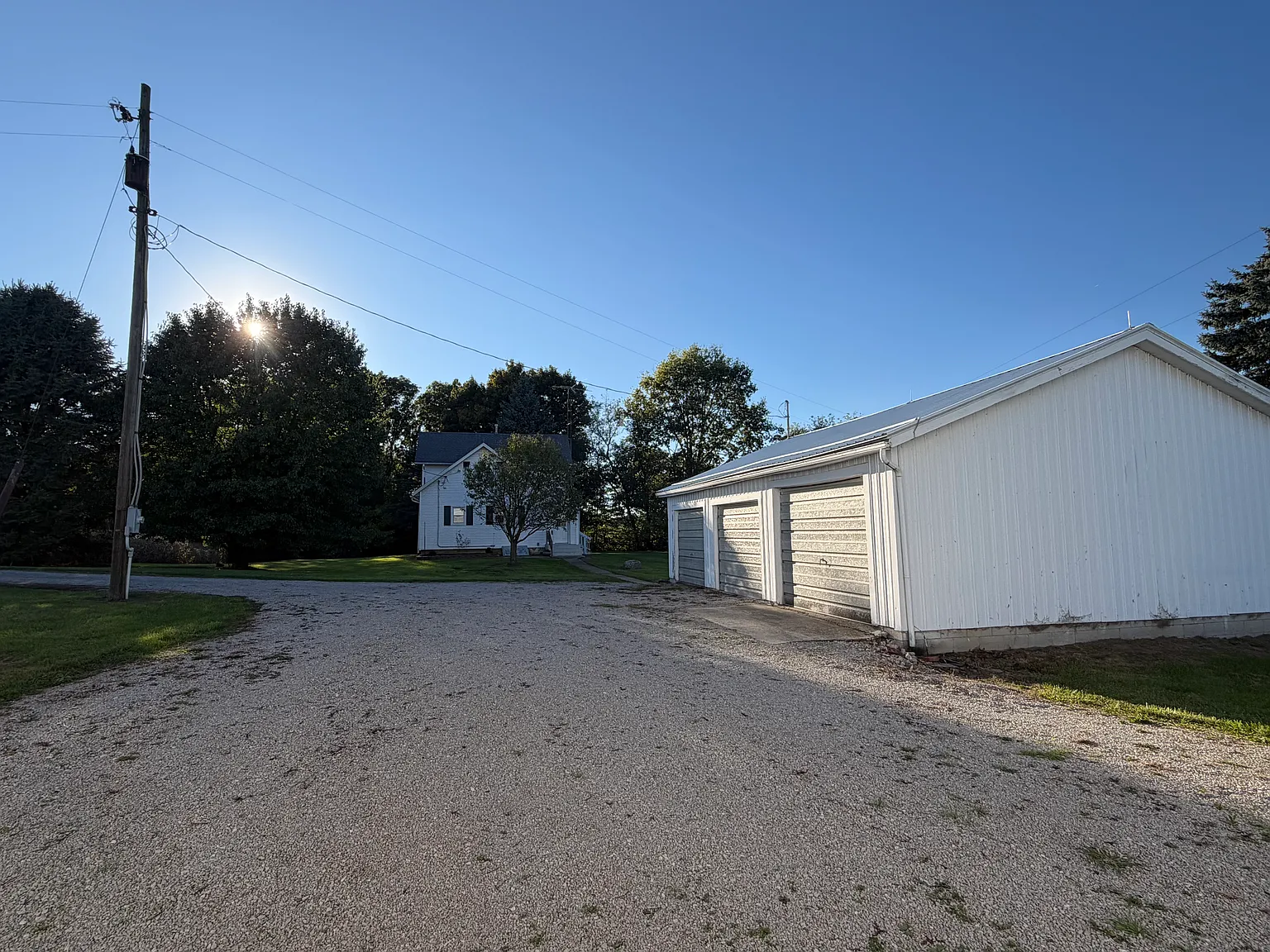 3 bed, 1900 sqft, $1,800 — Photo 3