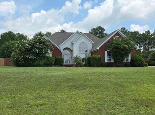 1907 Hollybrooke Ln, Prattville, AL 36066