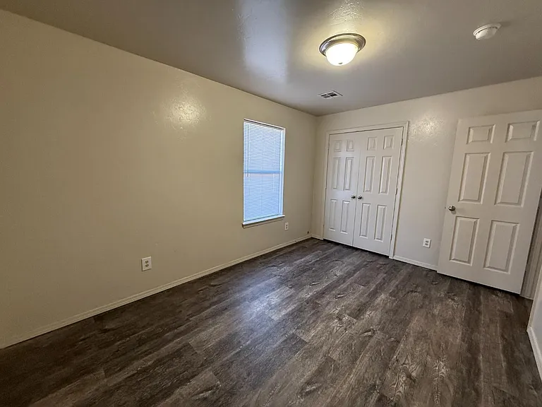Unit Photo