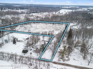 720 E Race St, Leslie, MI 49251