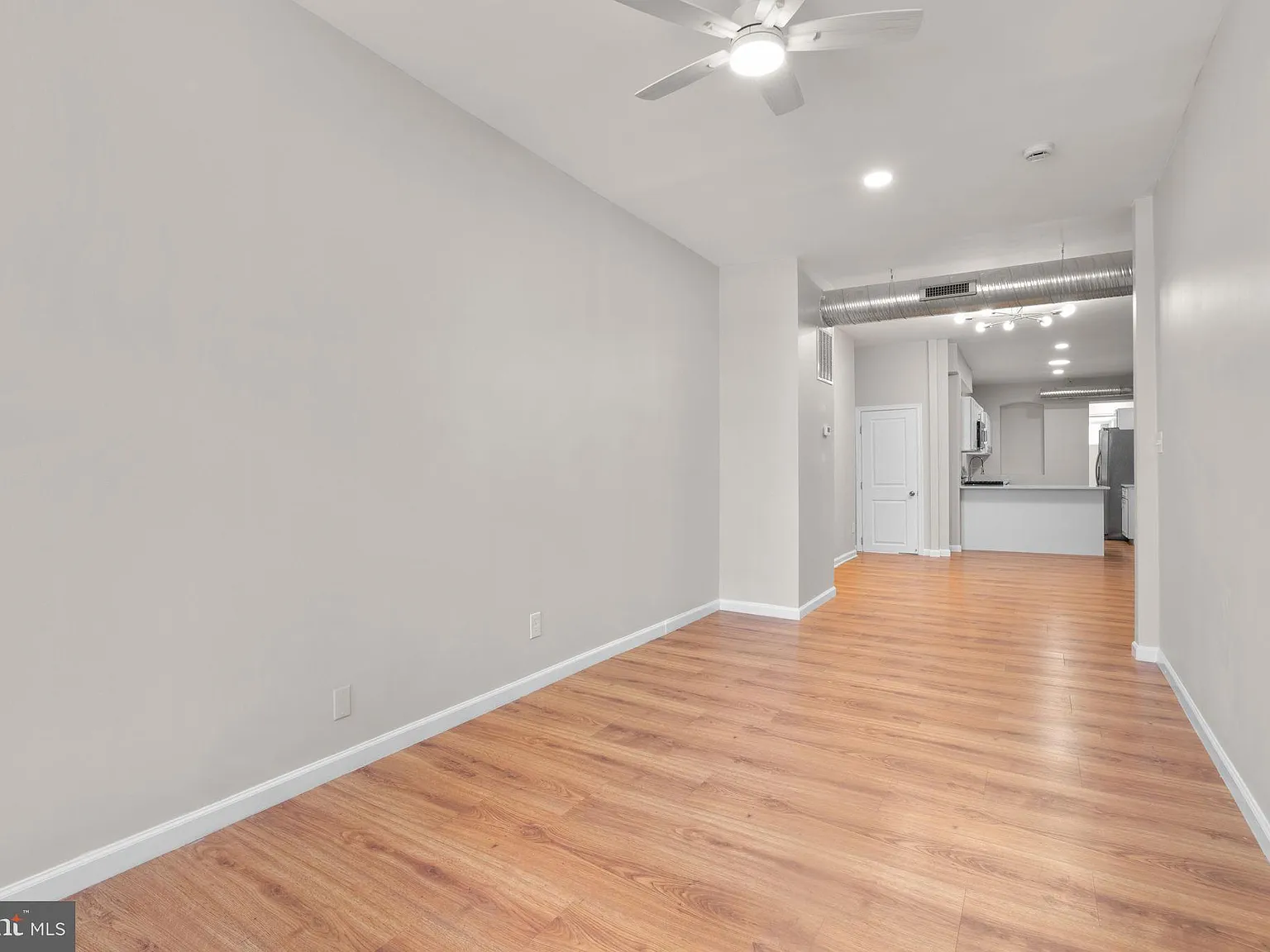 1305 Light St — Photo 4