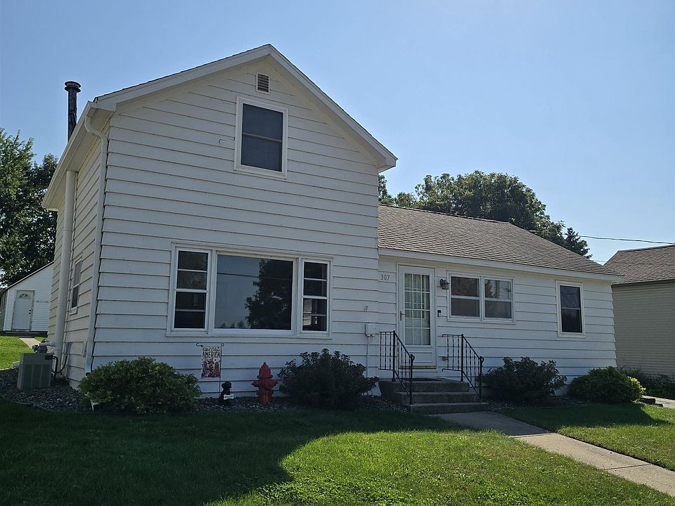 2nd image of 307 E Main St