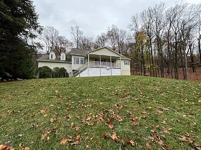 639 High Knob Rd — Photo 2