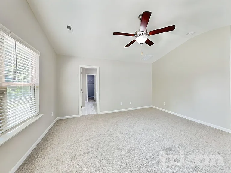 138 Spring Knoll Dr — Photo 7