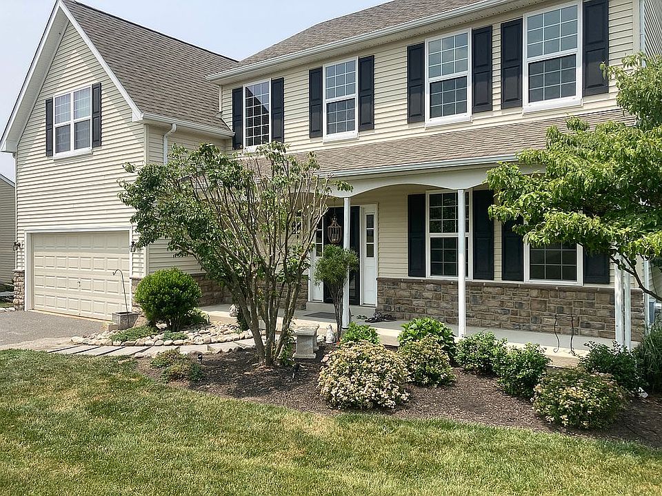 1st image of 374 Century Oak Dr