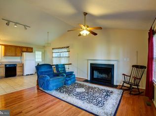 132 McDonalds Farm Rd, Linden, VA 22642