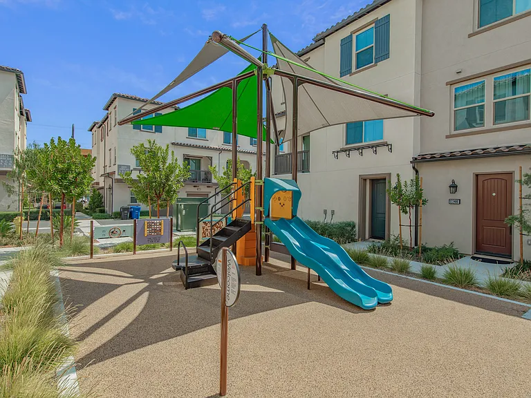 12249 Mirasol Loop #F — Photo 21
