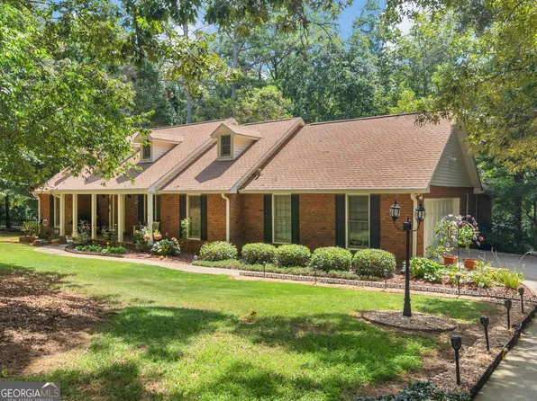 231 Whitesand Bay Dr, Stockbridge, GA 30281