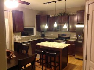 2733 Bay View Cir, Algonquin, IL 60102