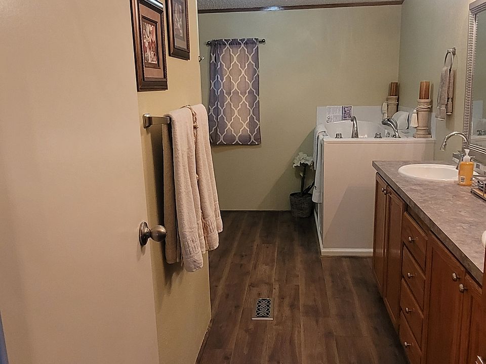 1st image of 111 Woodvale Dr