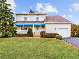 7 Cornell Ct, Tinton Falls, NJ 07724