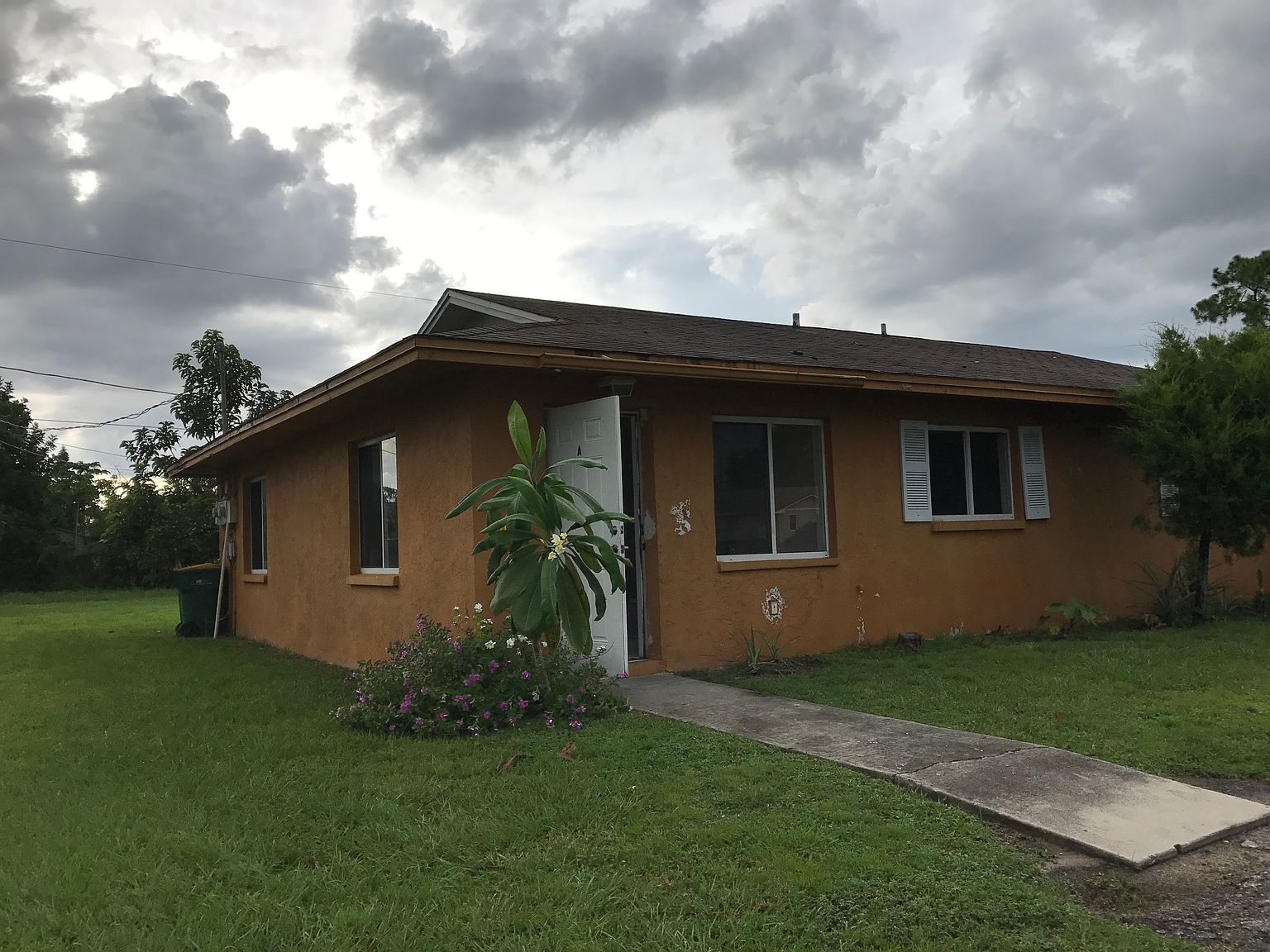 2373 Hunter Blvd APT A, Naples, FL 34116 | Zillow, image size:1536x1152