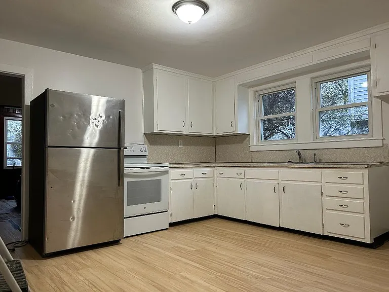 30 Saint John Ave #1 — Photo 3
