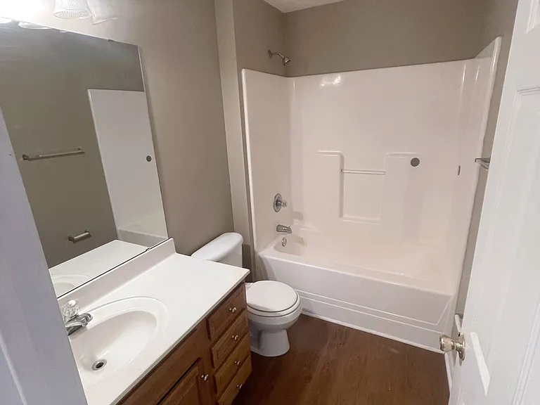 109 Hillridge Ct #D — Photo 7