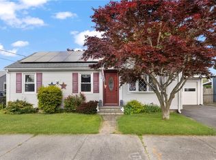 22 Mayfield St, Pawtucket, RI 02861