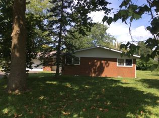 1800 W Earl Dr, Muncie, IN 47304