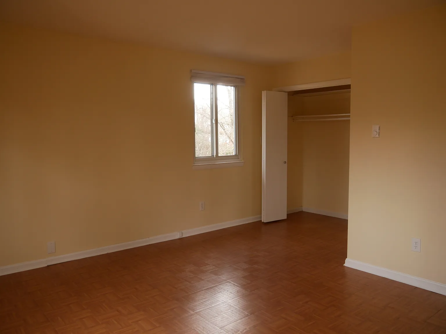 1 bed, 700 sqft, $1,500 — Photo 3