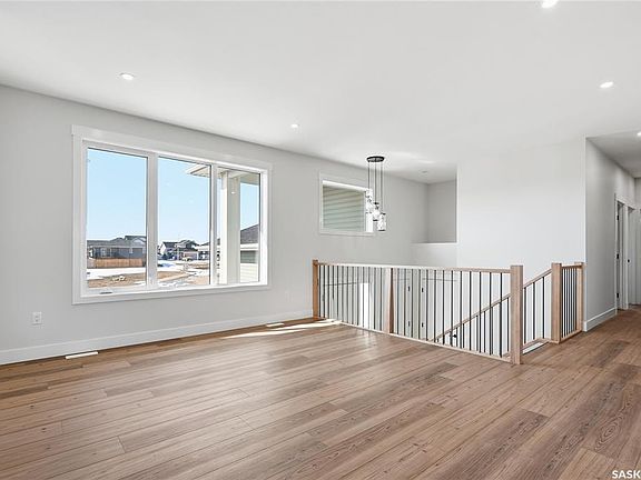 5th image of 814 Ballesteros CRESCENT