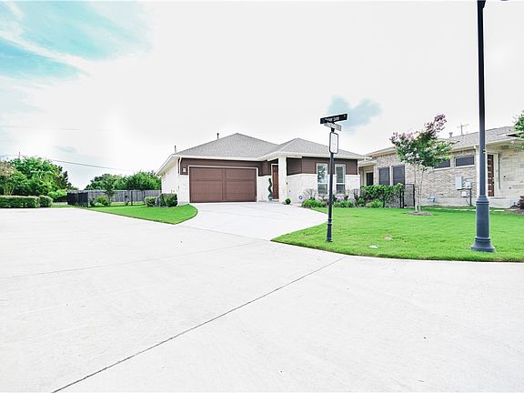 2nd image of 2020 Paul Thomas Dr