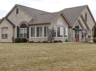 2759C Canterbury Cir, Pt Clinton, OH 43452