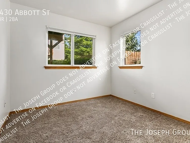 3430 Abbott St — Photo 6