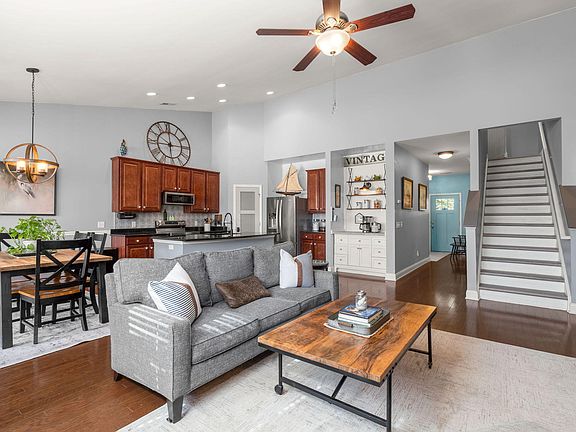 5th image of 3169 Conservancy Ln