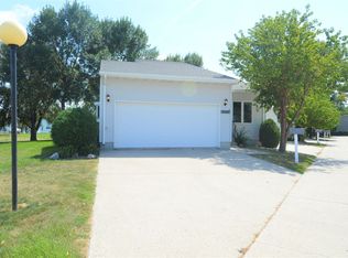 2230 Country Ct NW, East Grand Forks, MN 56721