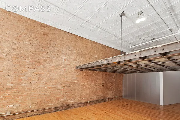Sold by Compass | media 8