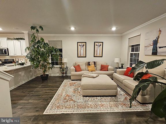 4th image of 13 Foundry Blvd