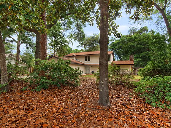 2nd image of 2424 Rocky Shores Dr