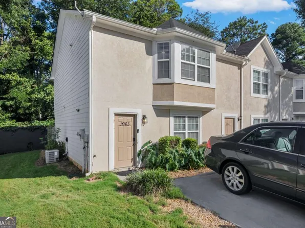 2963 Fields Dr, Lithonia, GA 30038