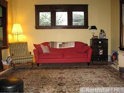 2nd image of 823 Thomas Ave