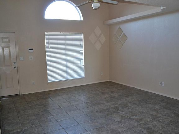4th image of 2992 Tierra Cortez Ave