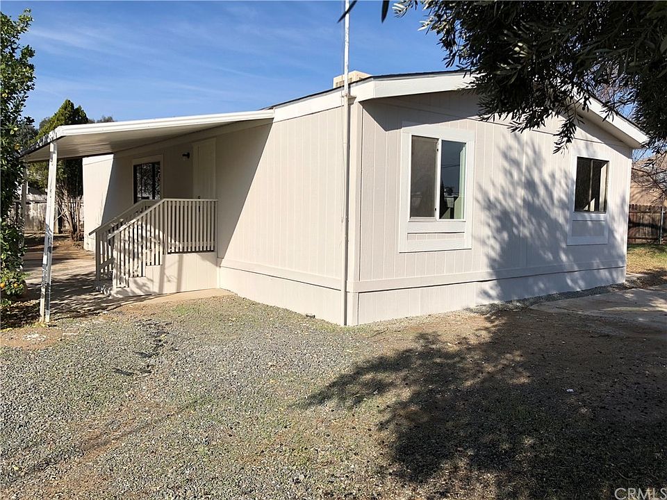 1st image of 26695 Amanda Ave