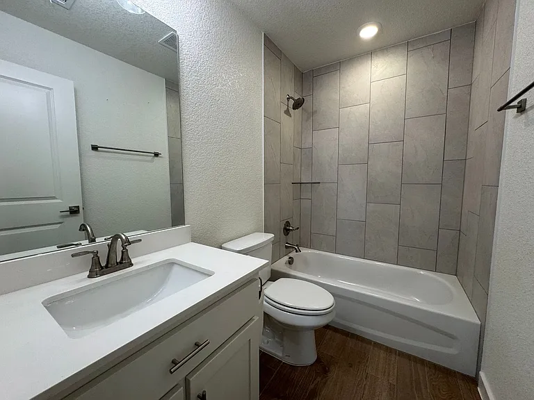 1410 Cedar River Ln — Photo 23