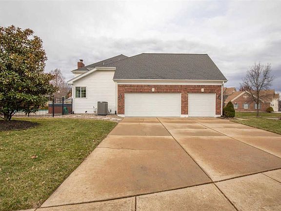 4th image of 2205 Twin Estates Cir